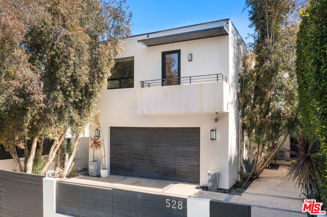 528 N Crescent Heights Blvd