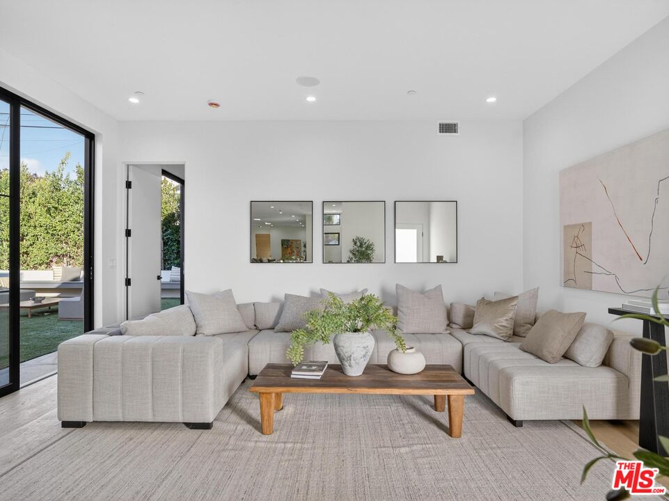 8404 Gonzaga Ave