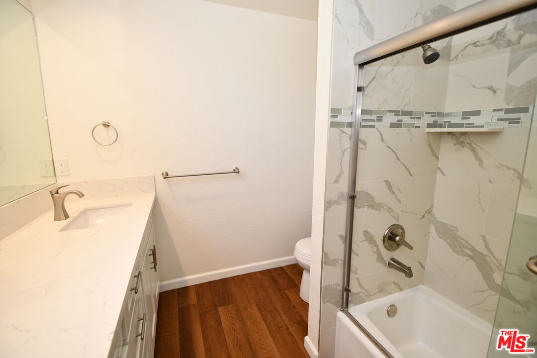 15111 Freeman Ave Unit: 1