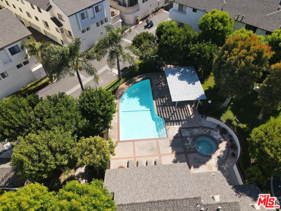 15111 Freeman Ave Unit: 1
