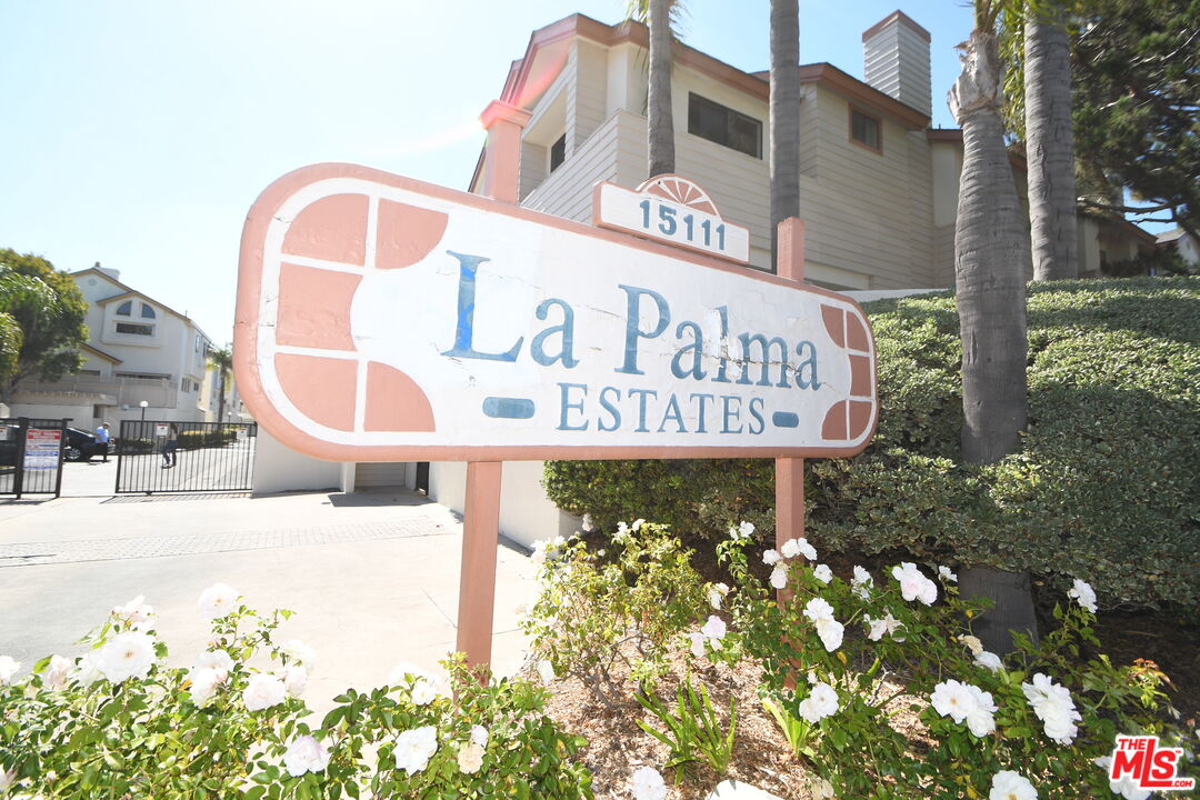 15111 Freeman Ave Unit: 1