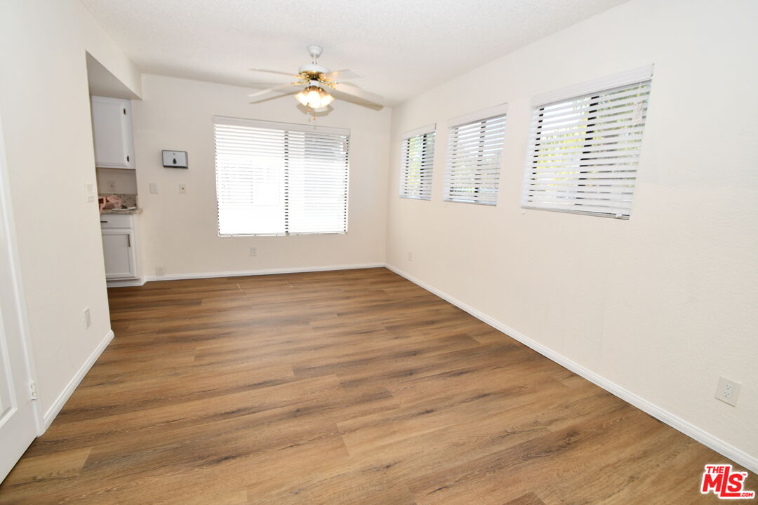 15111 Freeman Ave Unit: 1
