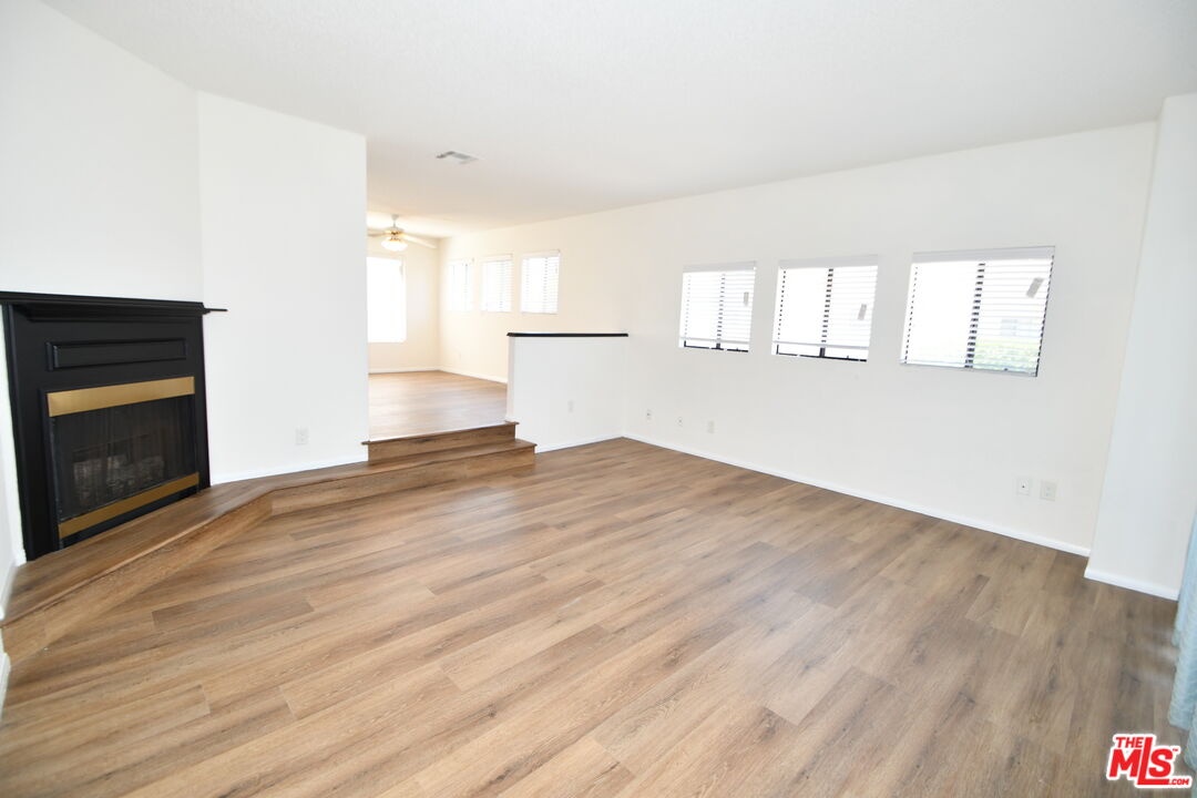 15111 Freeman Ave Unit: 1