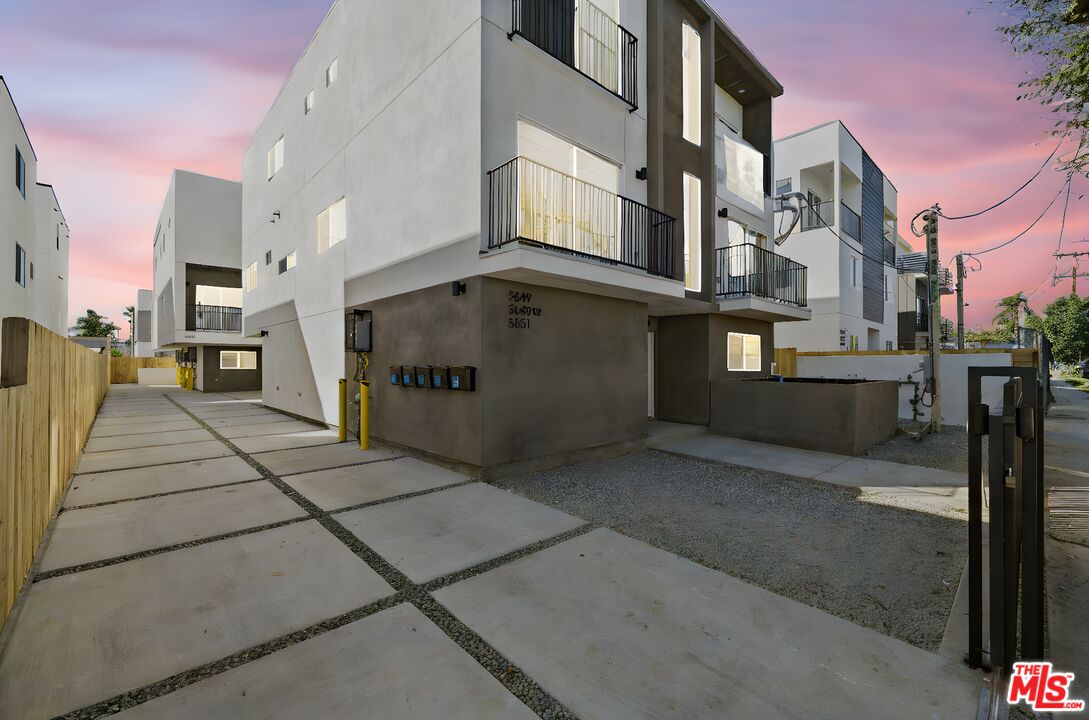 5651 Case Ave