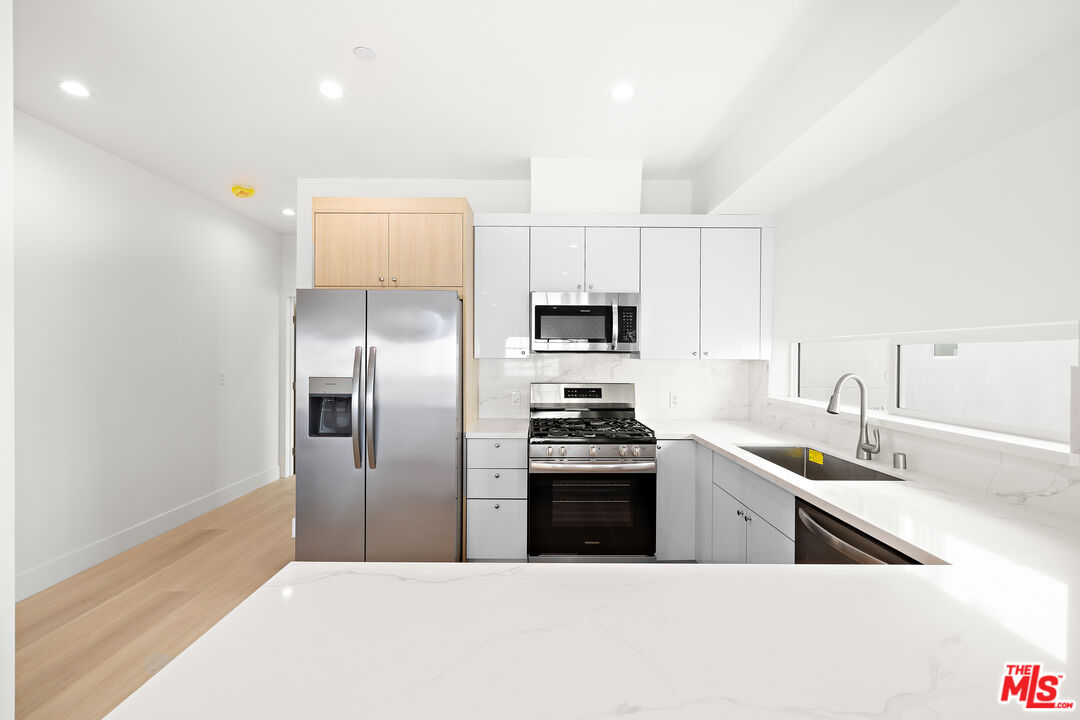 5649 Case Ave Unit: 1