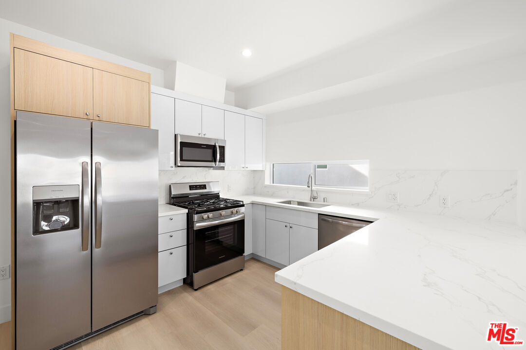 5649 Case Ave Unit: 1