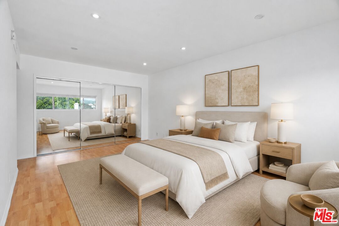 423 S Rexford Dr Unit: 305