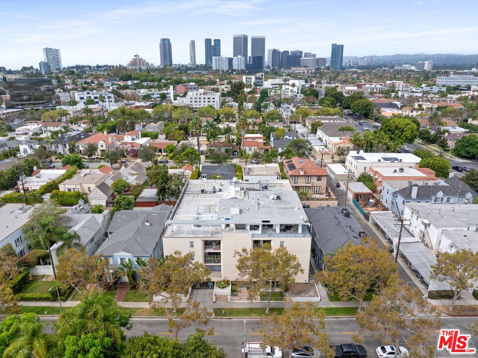 423 S Rexford Dr Unit: 305
