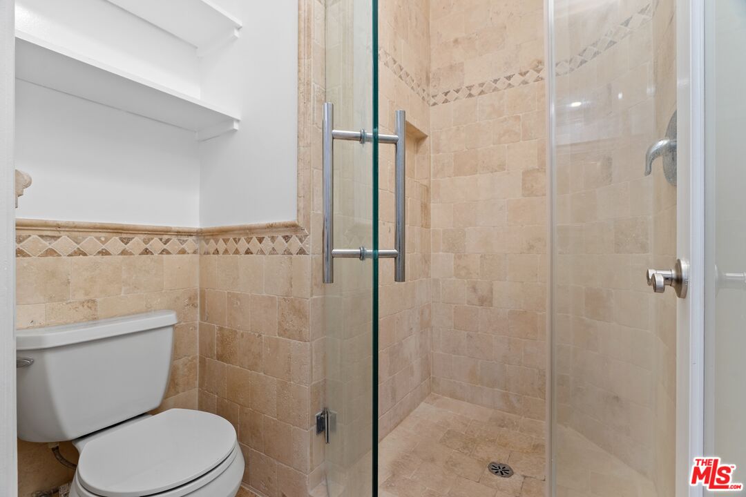 423 S Rexford Dr Unit: 305