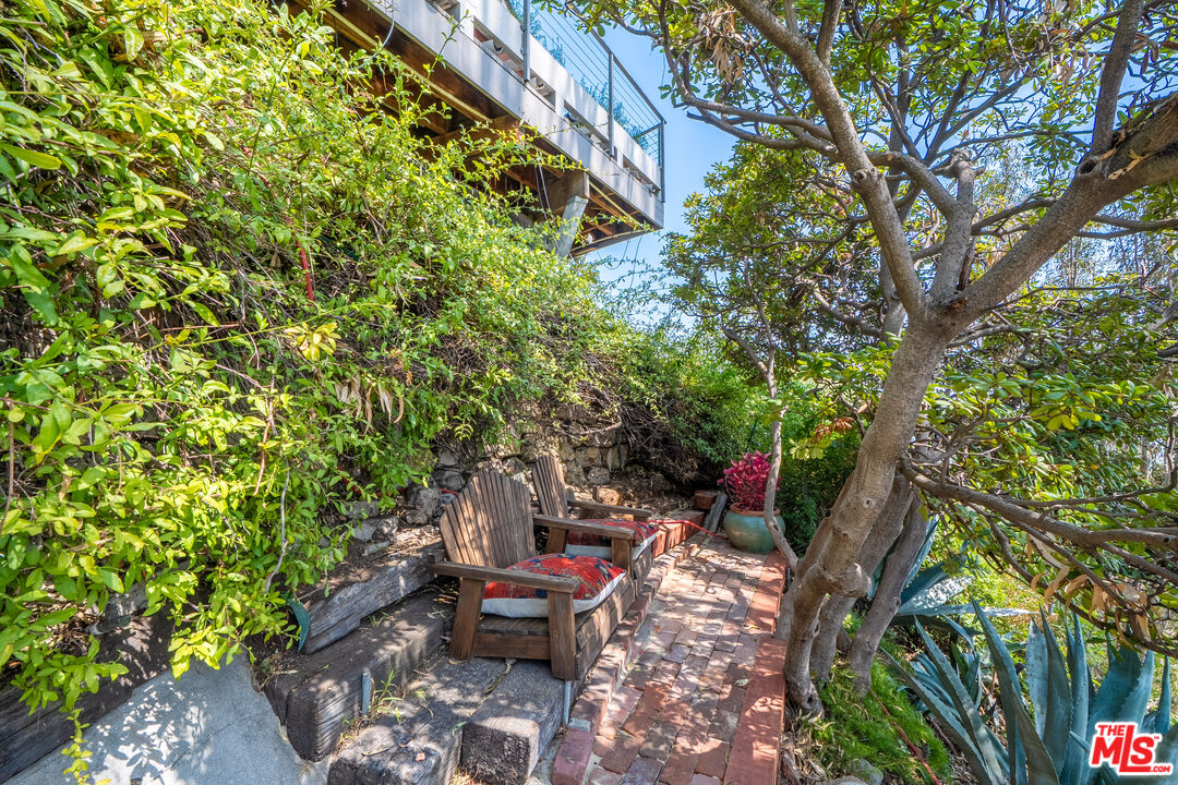 1394 Miller Dr