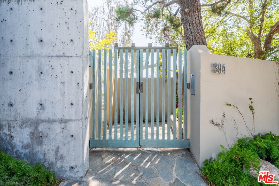 1394 Miller Dr