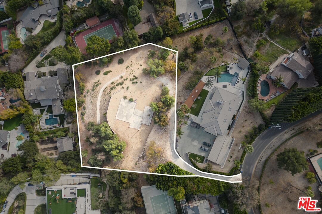 17229 Oak View Dr