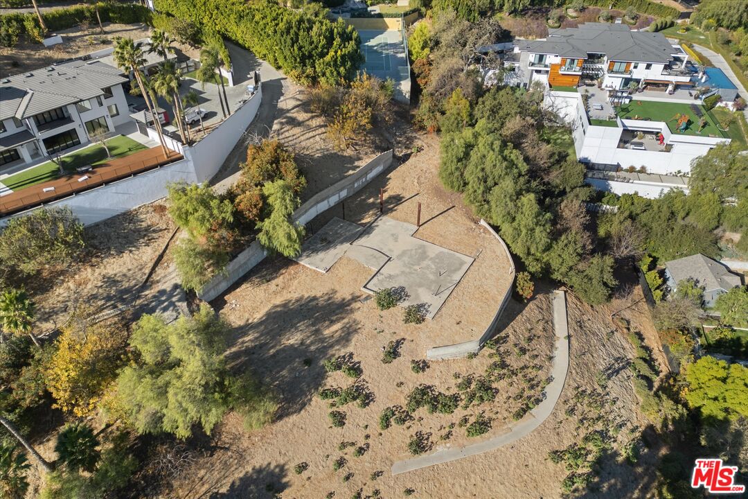17229 Oak View Dr