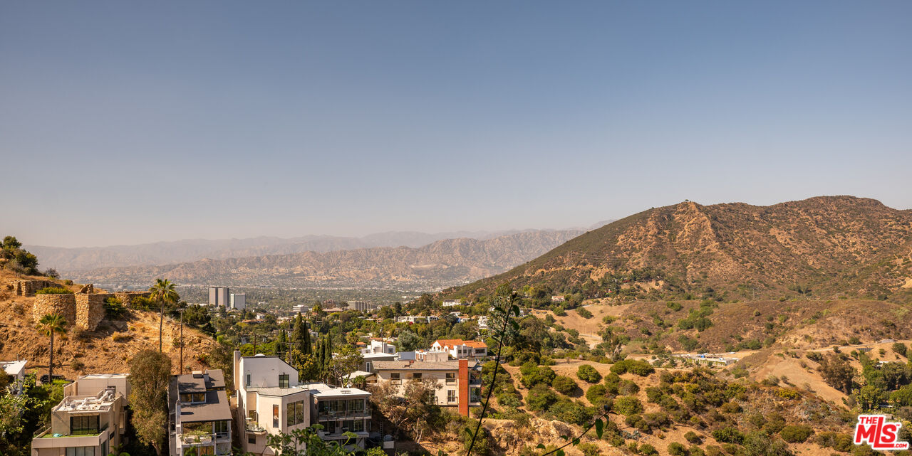 7139 Macapa Dr