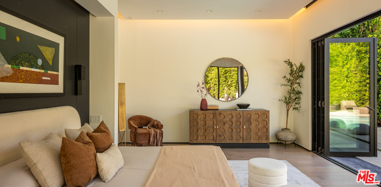 7139 Macapa Dr