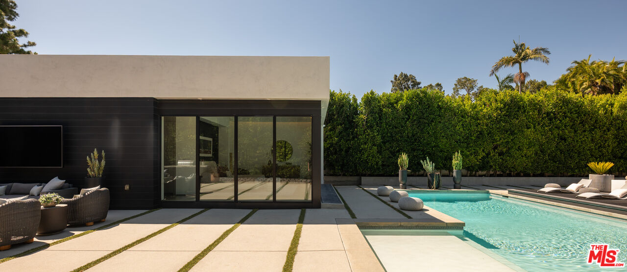 7139 Macapa Dr