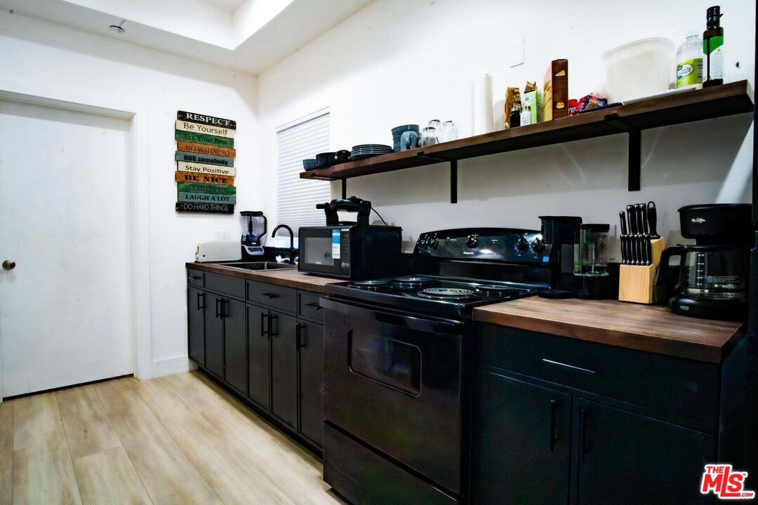 10953 Calvert Unit: 1/2