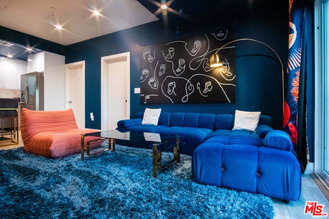 10955 Calvert