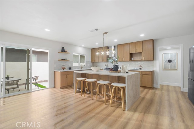 2055 Avenida Aprenda