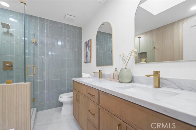 2055 Avenida Aprenda