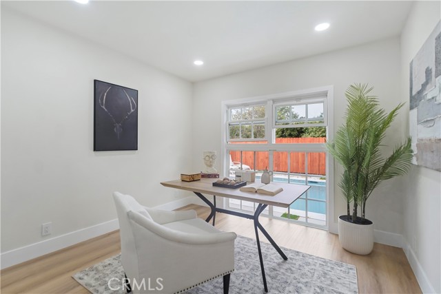 2055 Avenida Aprenda