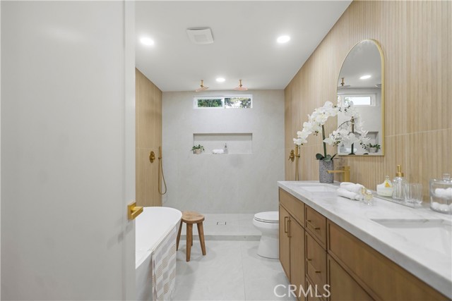 2055 Avenida Aprenda