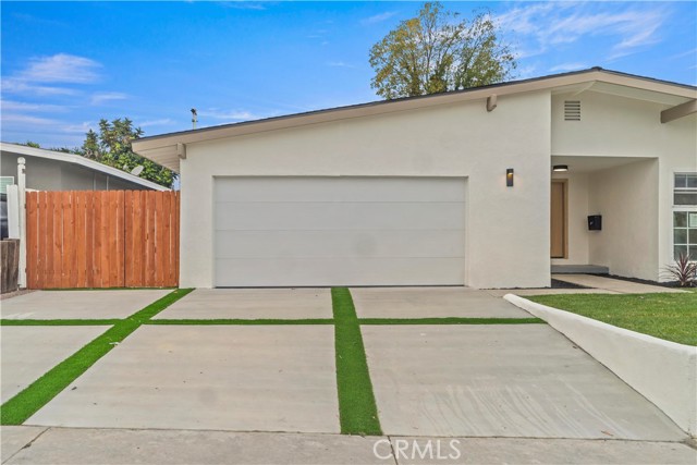 2055 Avenida Aprenda