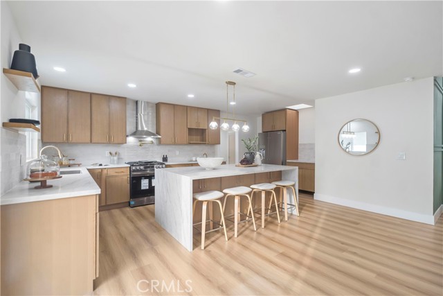 2055 Avenida Aprenda