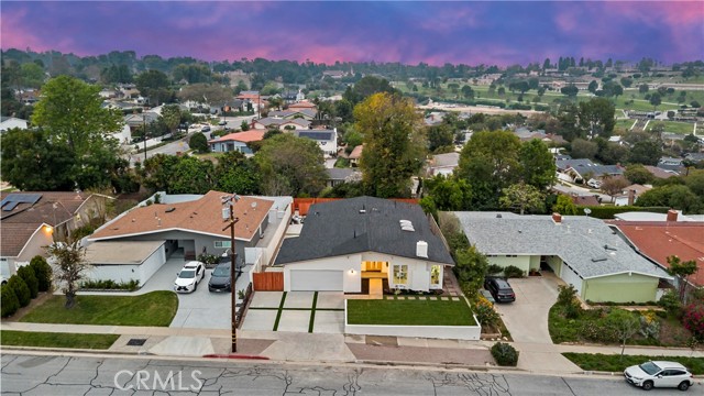 2055 Avenida Aprenda