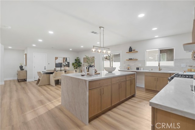 2055 Avenida Aprenda