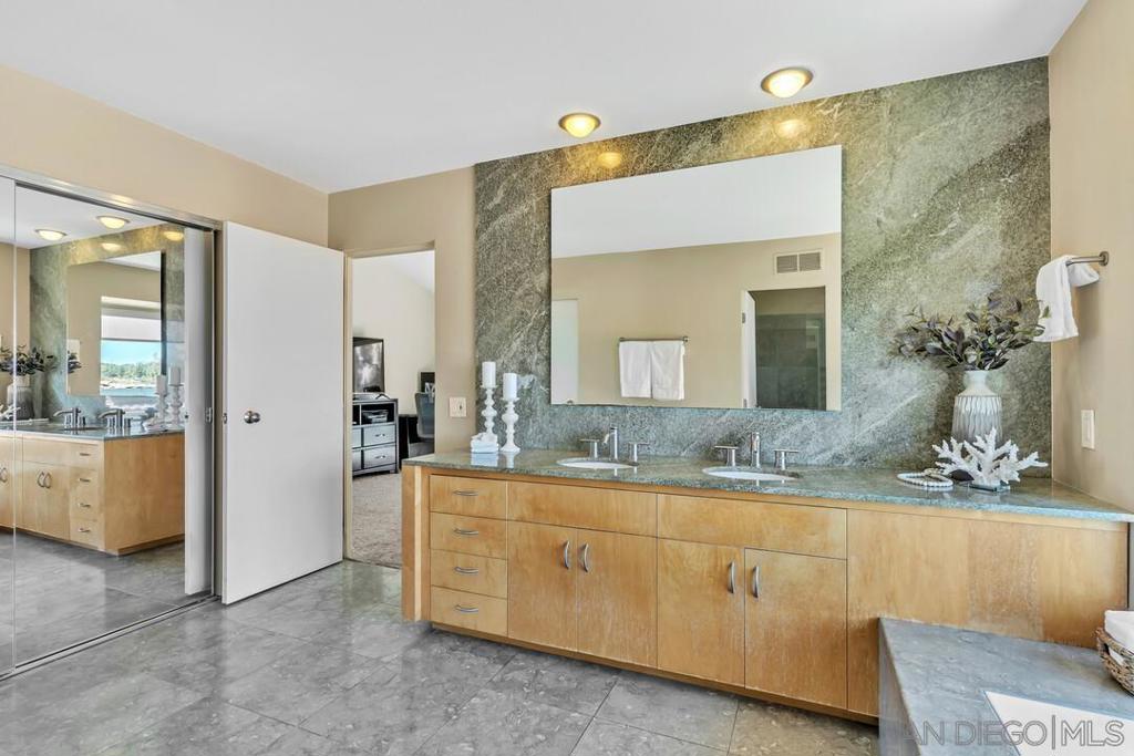 3429 Lomas Serenas