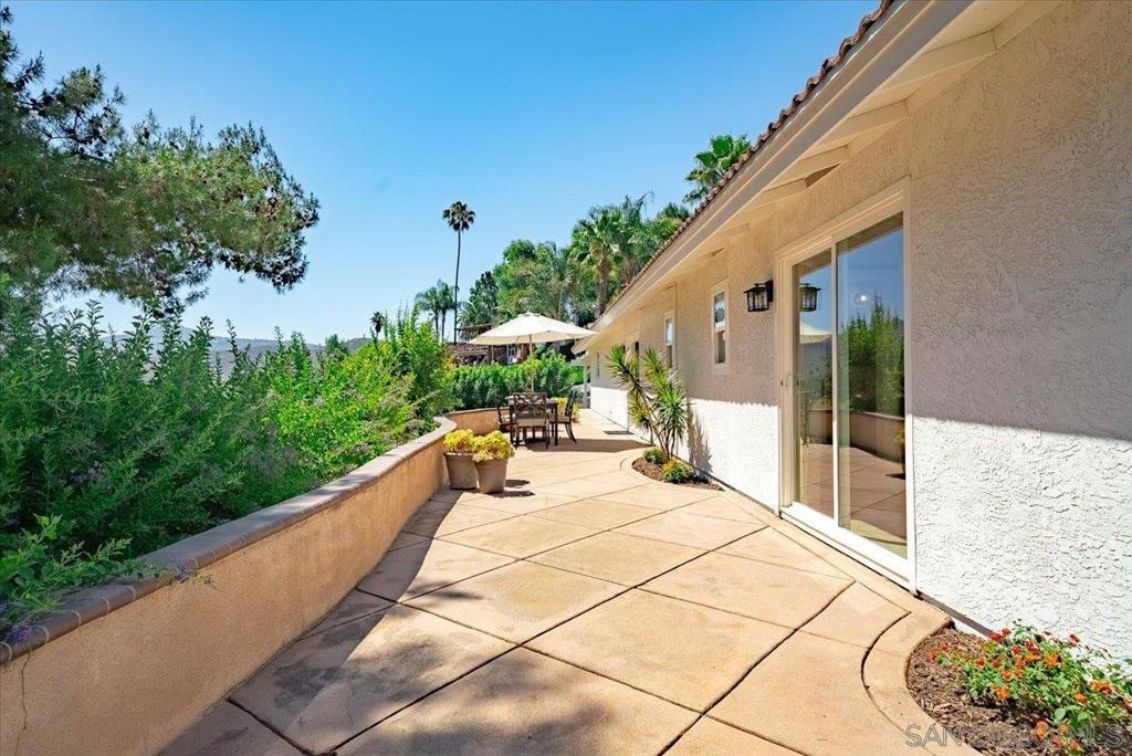 2650 Sunset Hills