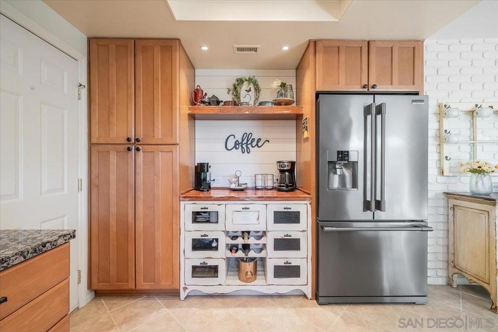 2650 Sunset Hills