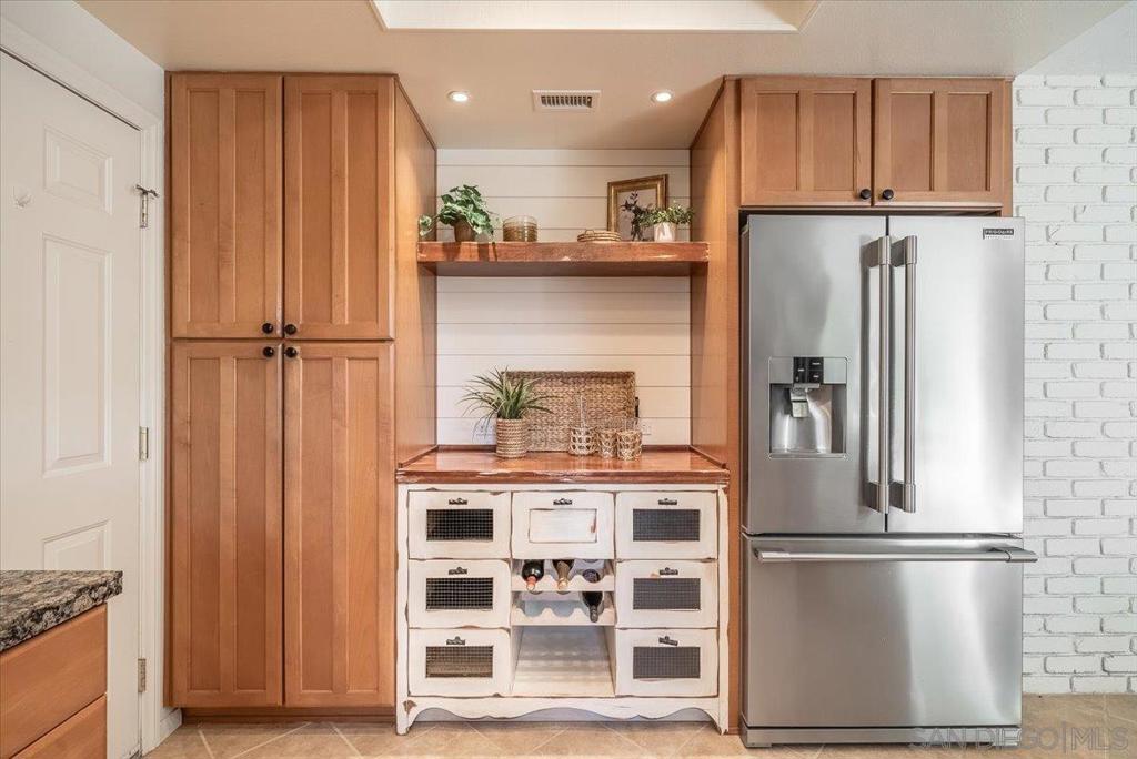 2650 Sunset Hills