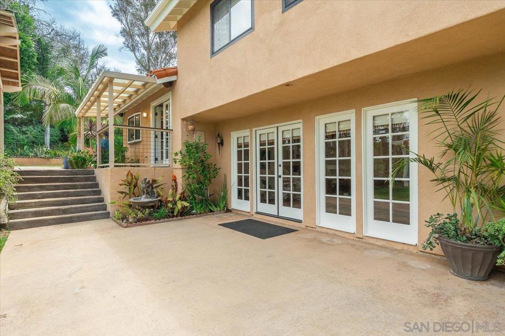 770 Alamo