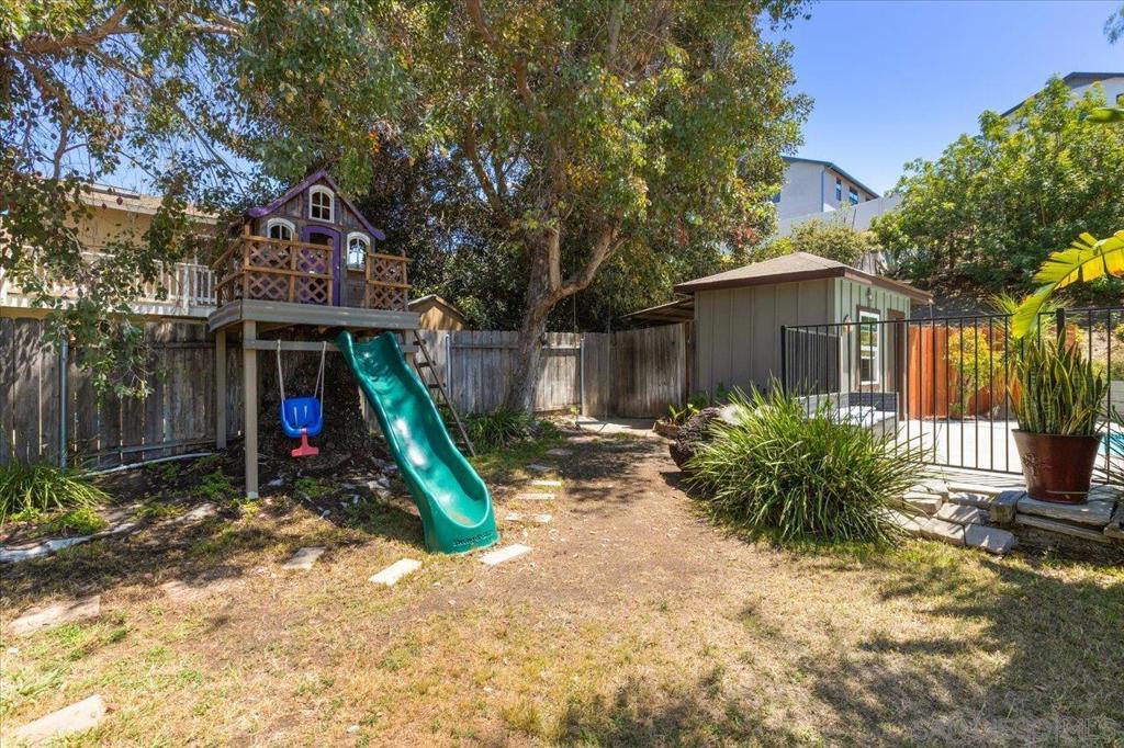 2337 Fallingleaf