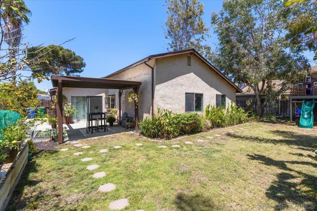 2337 Fallingleaf