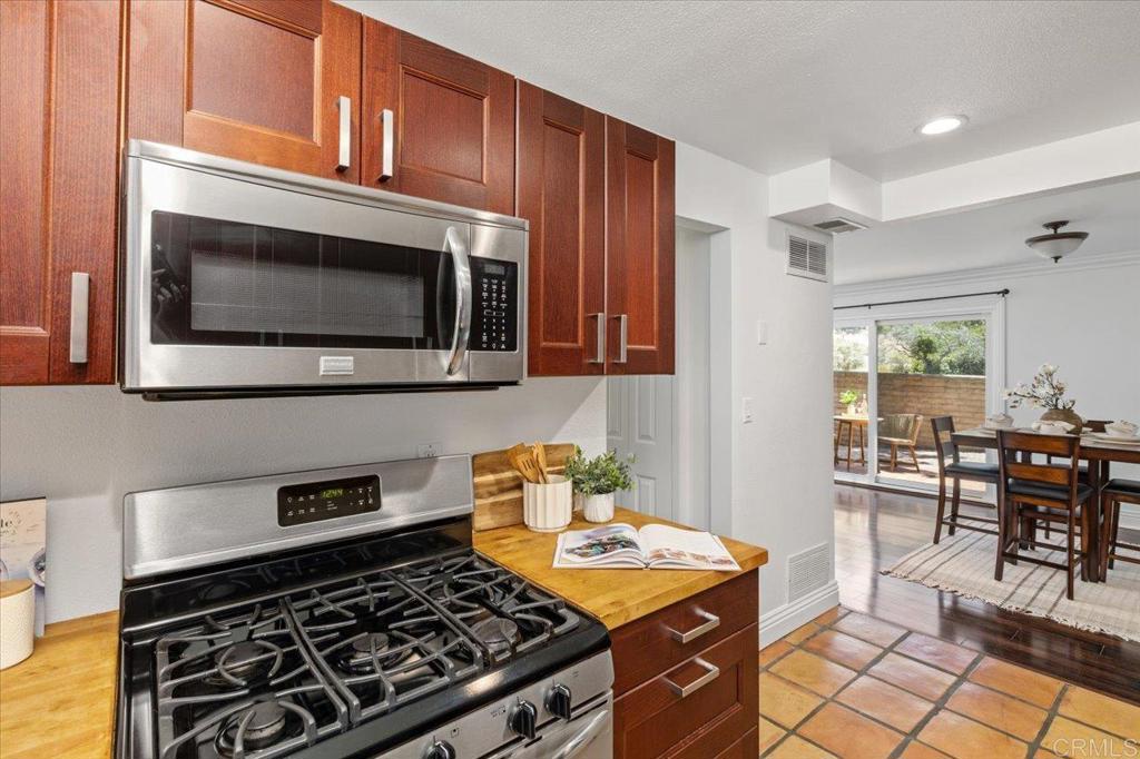 7578 Gibraltar Street 1