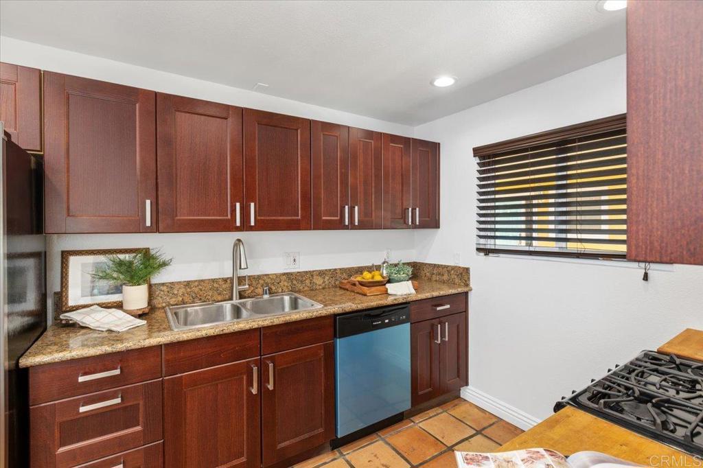 7578 Gibraltar Street 1