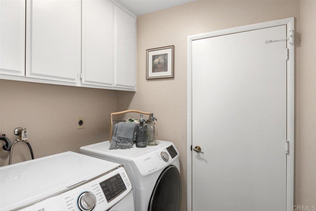 1250 Rue Saint Martin