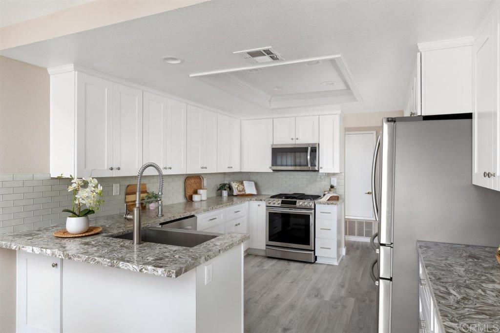 1250 Rue Saint Martin