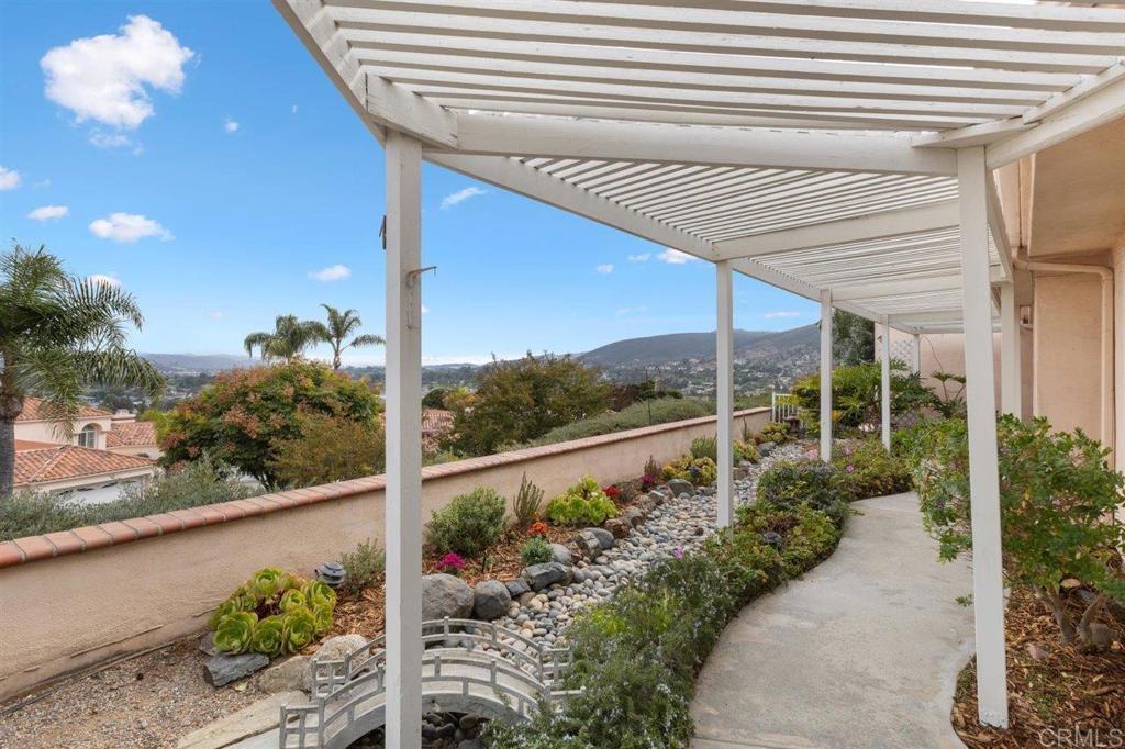 1250 Rue Saint Martin