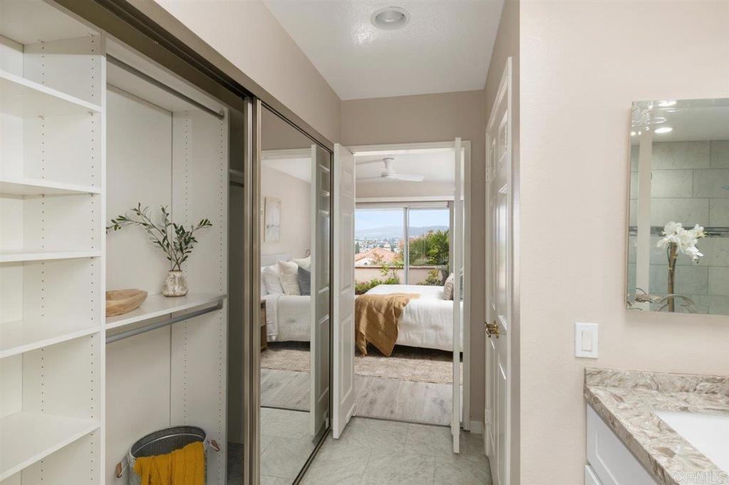 1250 Rue Saint Martin