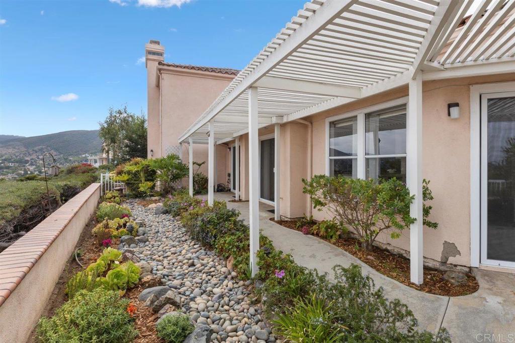 1250 Rue Saint Martin