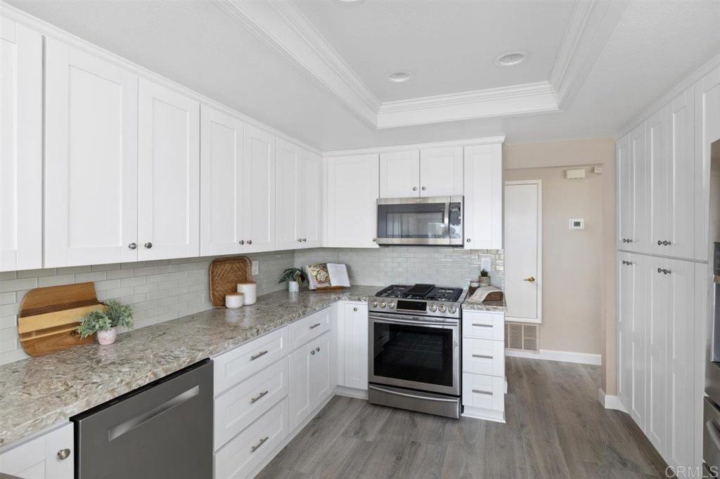 1250 Rue Saint Martin