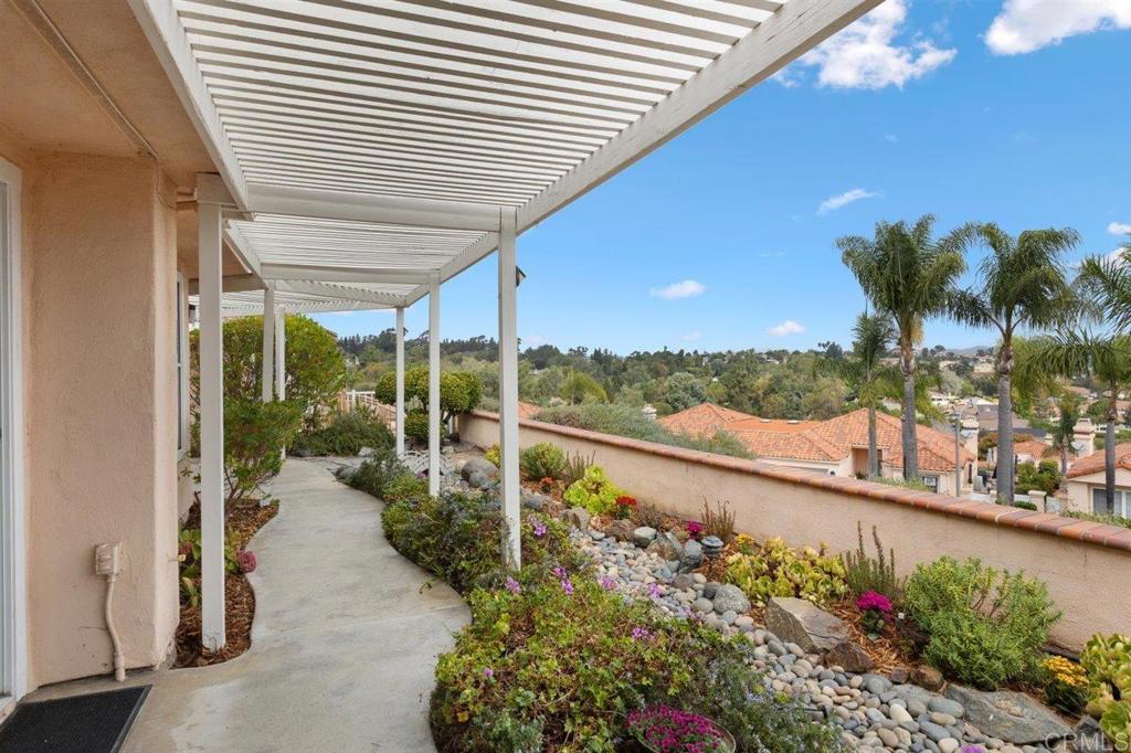 1250 Rue Saint Martin