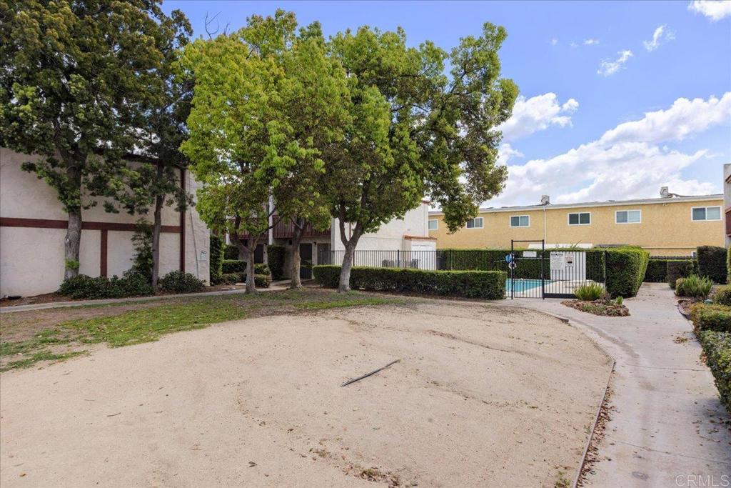 888 Cherrywood Way 20