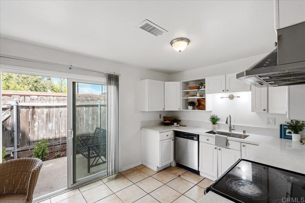 888 Cherrywood Way 20