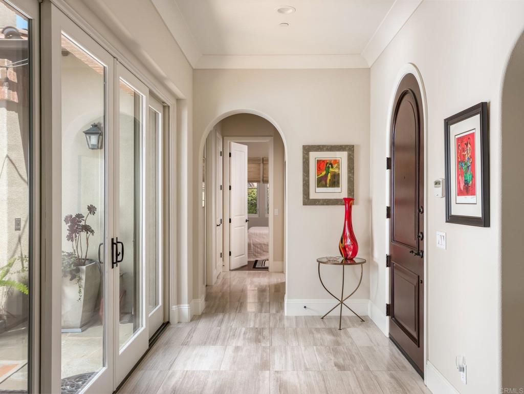 8784 Avenida Mirador