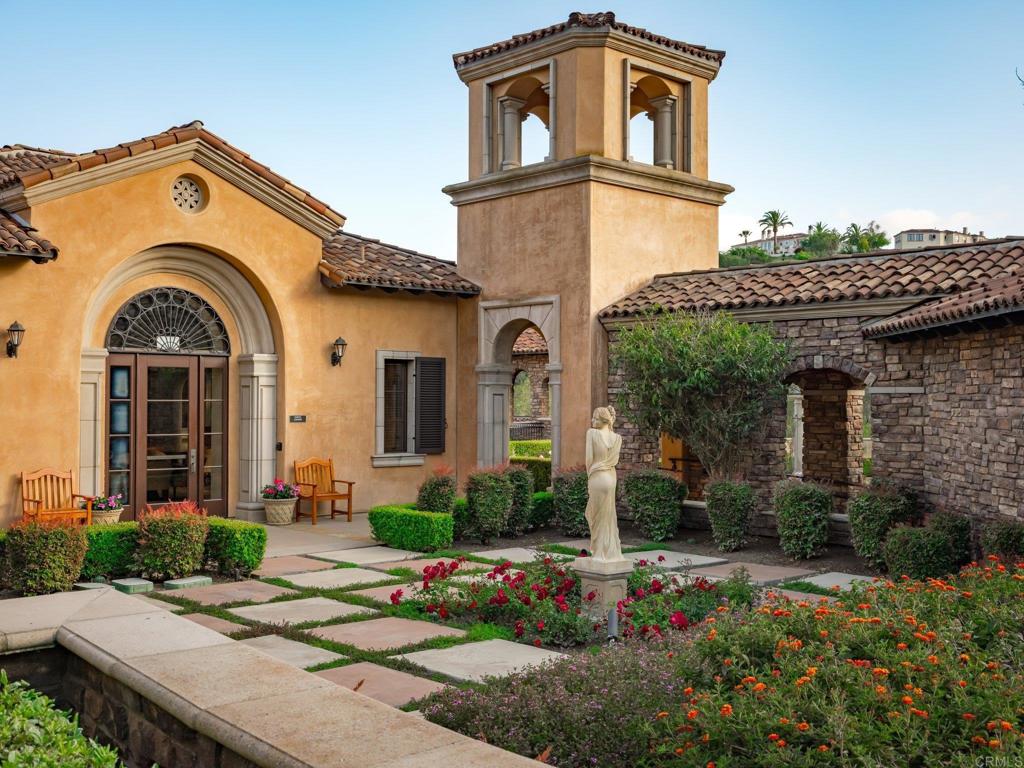 8784 Avenida Mirador